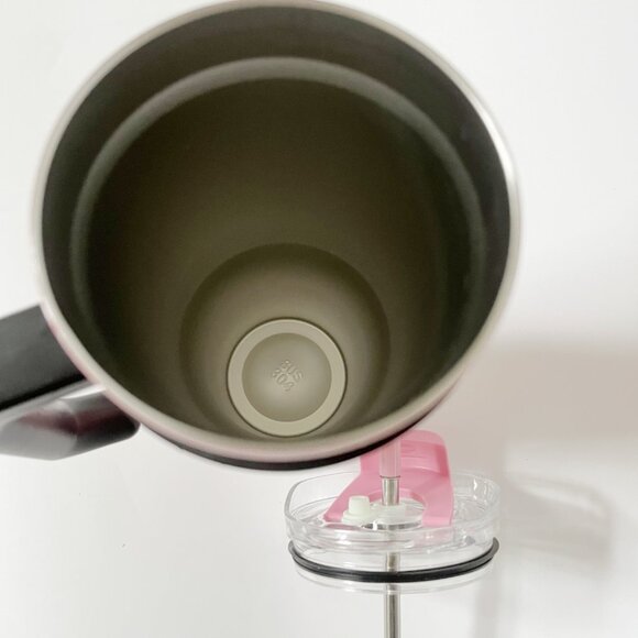 Vacuum Insulated Stainless Steel Water Bottle with Straw and BPA Free - Picture 6 of 6